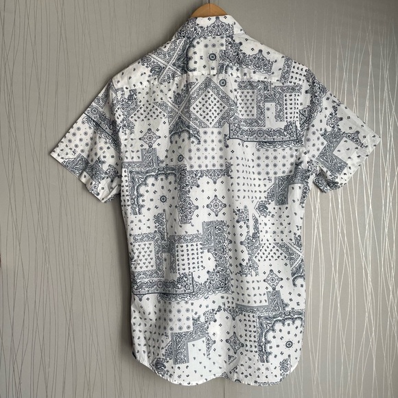 Express Shirt Men’s XS Button Up Paisley Casual Blue White - Picture 6 of 9